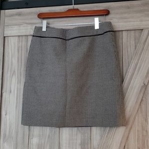 LOFT | Black and White herringbone pencil skirt